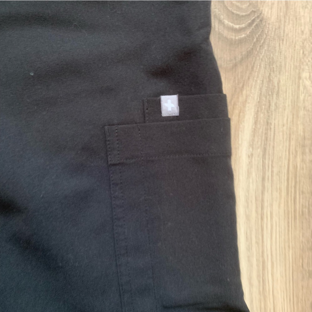 Figs Scrub Pants - Picture 5 of 9